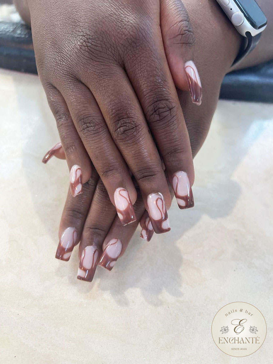 ENCHANTÉ NAILS & BAR