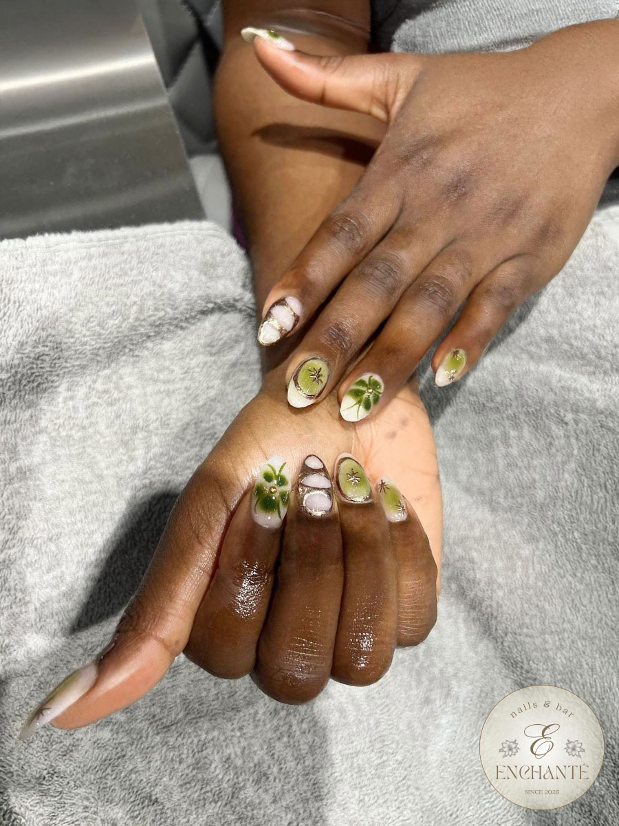 ENCHANTÉ NAILS & BAR